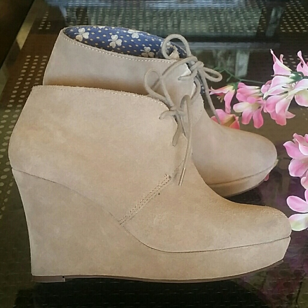 Lucky Brand Suede Booties
